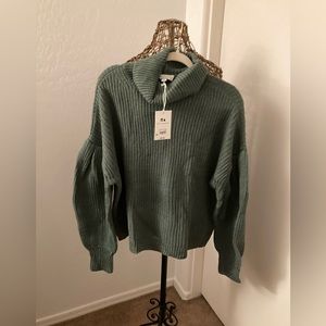 Free Assembly- Cowl Neck Pleated Sweater- Woman Size M and L- Green